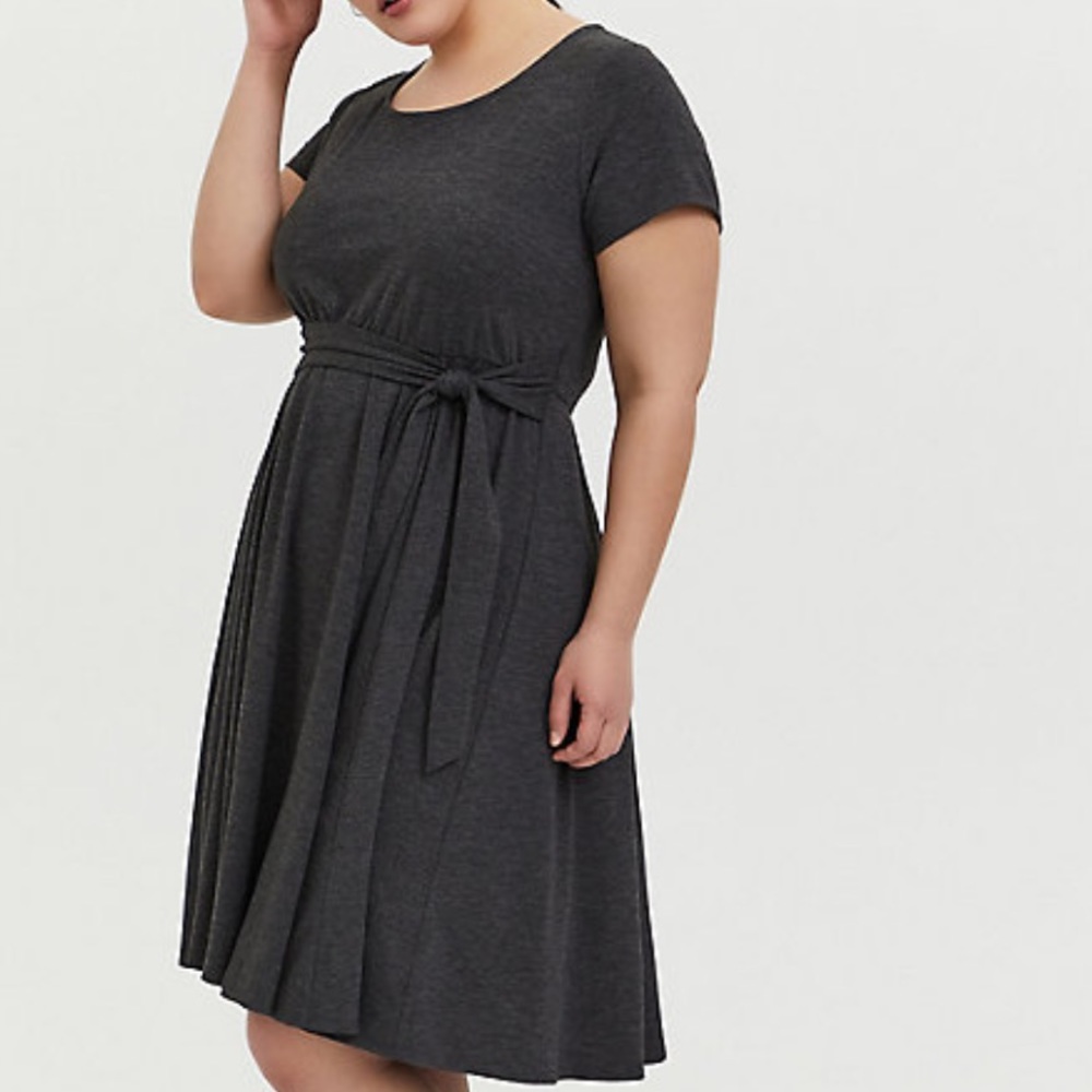 Dress - Picture 4 of 5